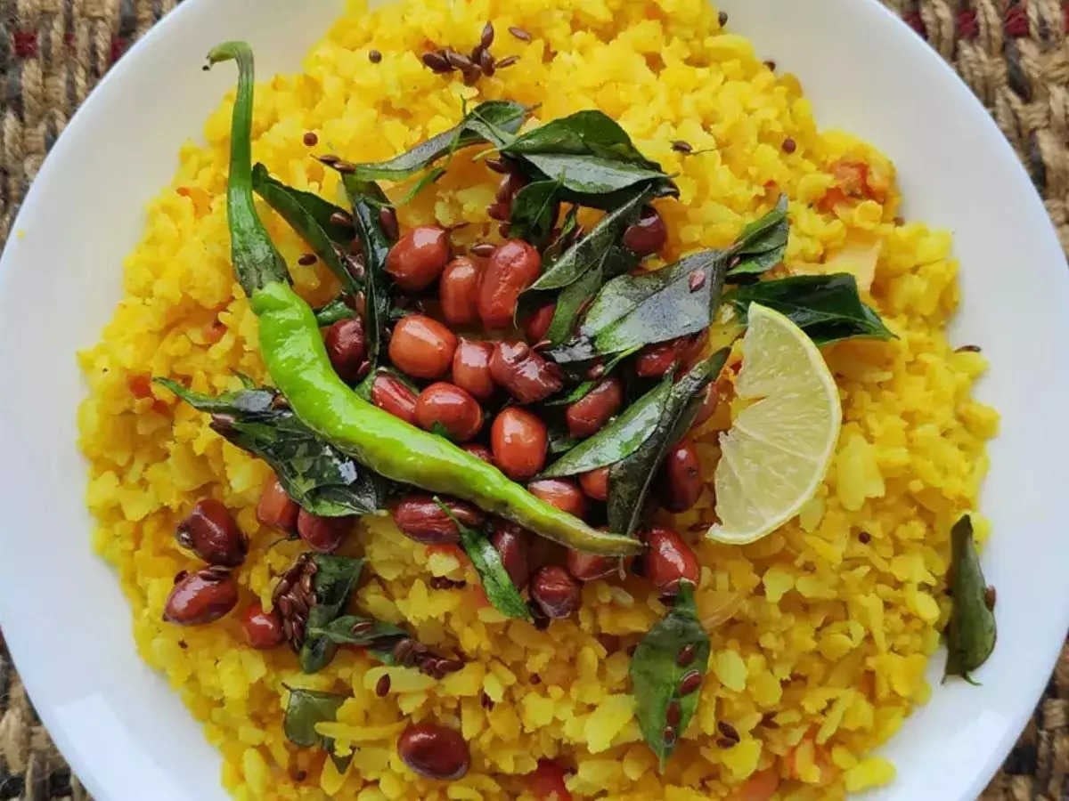 ब्रेकफास्ट में पोहा खाने के हैं ये पांच फायदे, जानकार खुश हो जाएंगे