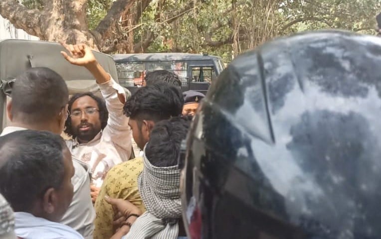 राजधानी रांची में नियोजन नीति को लेकर बंदी का मिलाजुला असर,  हिरासत में लिए गए छात्र नेता देवेन्द्र