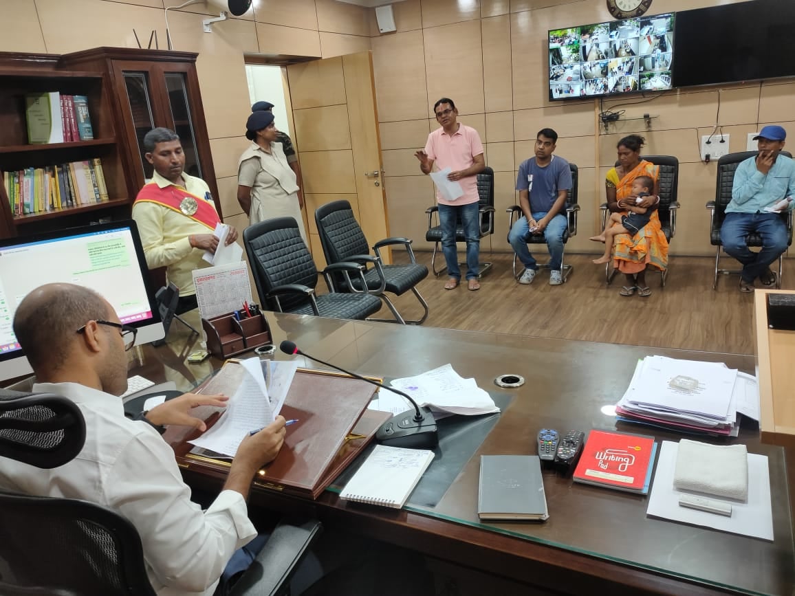 शहरी ही नहीं गांव के लोग भी आवारा पशुओं से हैं परेशान, जानिए डीसी से किसने की शिकायत