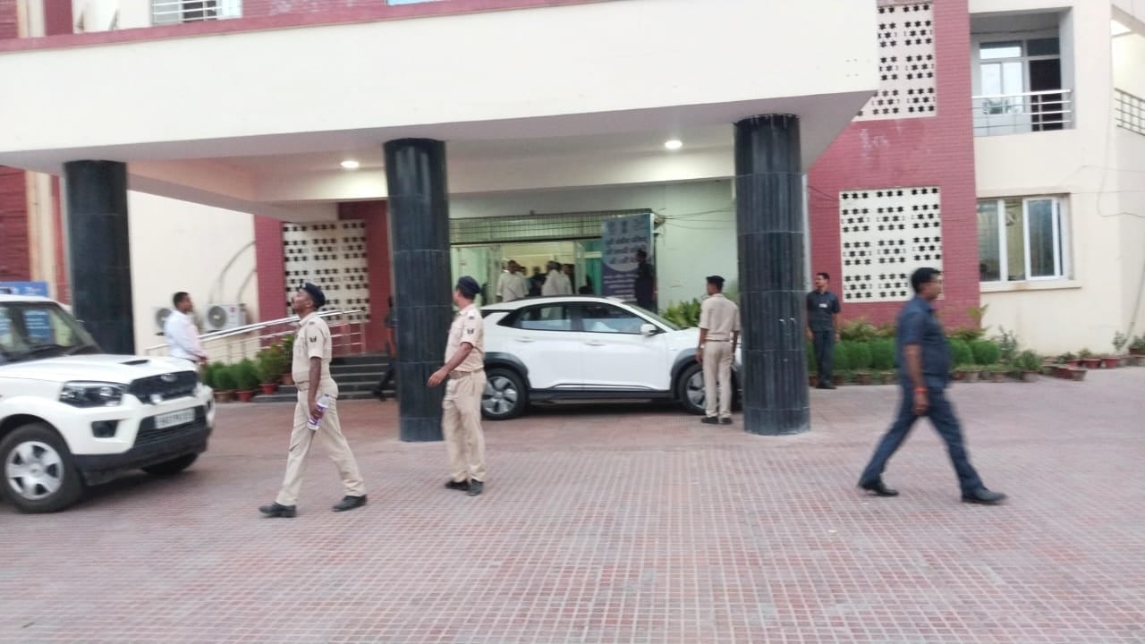 विपक्षी एकता की तैयारी में जुटे बिहार के सीएम नीतीश कुमार, अचानक कार्यक्रम स्थल का किया निरीक्षण