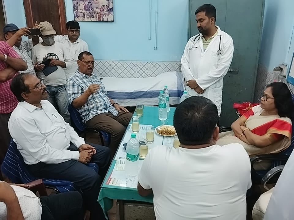 देवघर में एसपी माइंस चितरा का निदेशक कार्मिक स्वाति वेन ने किया निरीक्षण, अस्पताल की दुर्दशा पर जताई नाराजगी