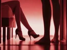 शेखपुरा : देह व्यापार के धंधे का पर्दाफाश ! आपत्तिजनक हालात में मिले तीन जोड़े, घंटे के हिसाब से बुक किए जाते थे कमरे