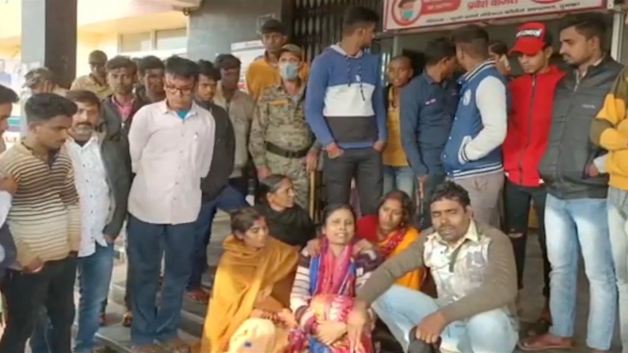 प्रेमी की मौत के बाद पुलिस कटघरे में