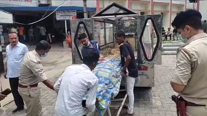 जमशेदपुर: जमशेदपुर में युवक की चापड़ से मारकर हत्या, जांच में जुटी पुलिस