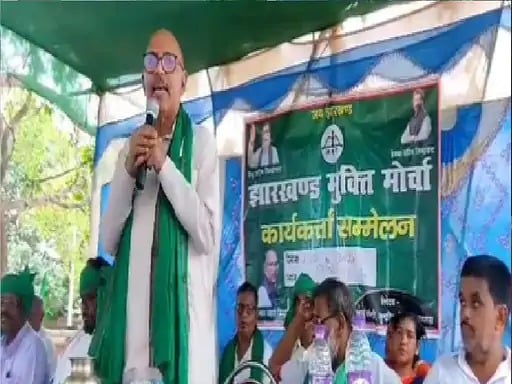 किसने लौटाया सरना धर्म कोड? पहचानिए दोस्त और दुश्मन, एक बार फिर से झामुमो के निशाने पर राजभवन