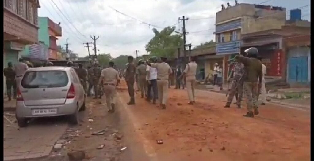 कतरास बवाल में अबतक बीस से अधिक हुए गिरफ्तार, पुलिस छावनी के बीच फिलहाल शांति