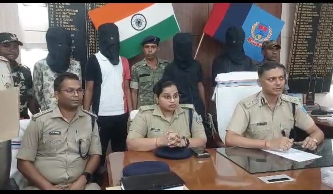 एसएसपी ने की पीसी ,बताया -फायरिंग गैंग के लड़के रखते है आई फ़ोन प्रो,चढ़ते है चमचमाती बुलेट पर