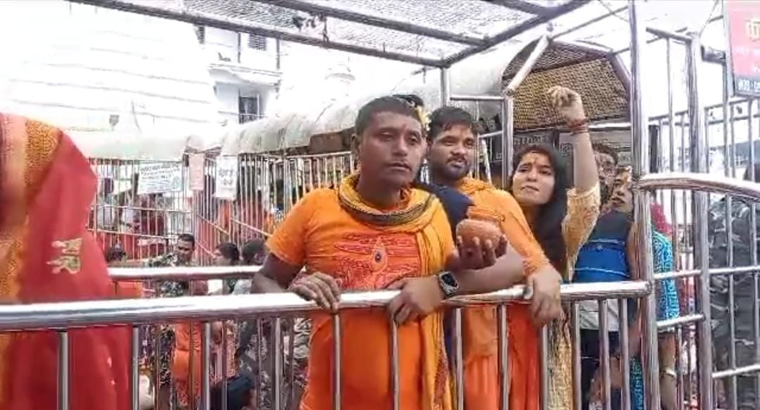 सावन का पावन महीना शुरु, श्रद्धालु कर रहे हैं प्रशासनिक तैयारियों की सराहना, जानें क्यों स्पर्श पूजा की गई बंद