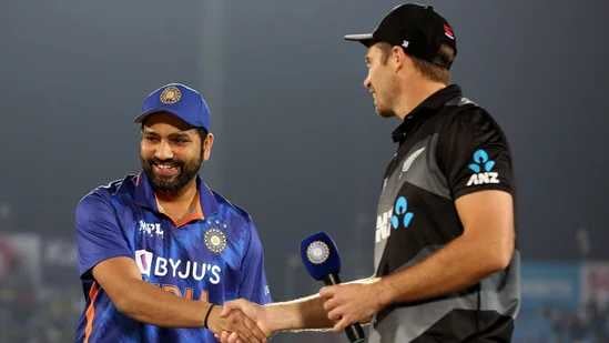 रांची टी-20 : भारत ने टॉस जीतकर पहले फील्डिंग का किया फैसला, सिराज की जगह हर्षल पटेल को मिला मौका