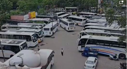 खादगढ़ा बस स्टैंड में अगलगी से बढ़ी जमशेदपुर बस एसोसिएशन की टेंशन, जानें सरकार से क्या है मांग