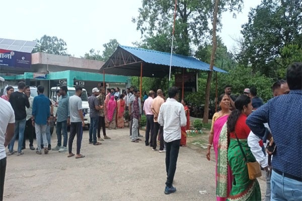 टैगोर हिल में मिला शिवलिंग, दो पक्ष हुए आमने-सामने, जानिए क्या है पूरा मामला