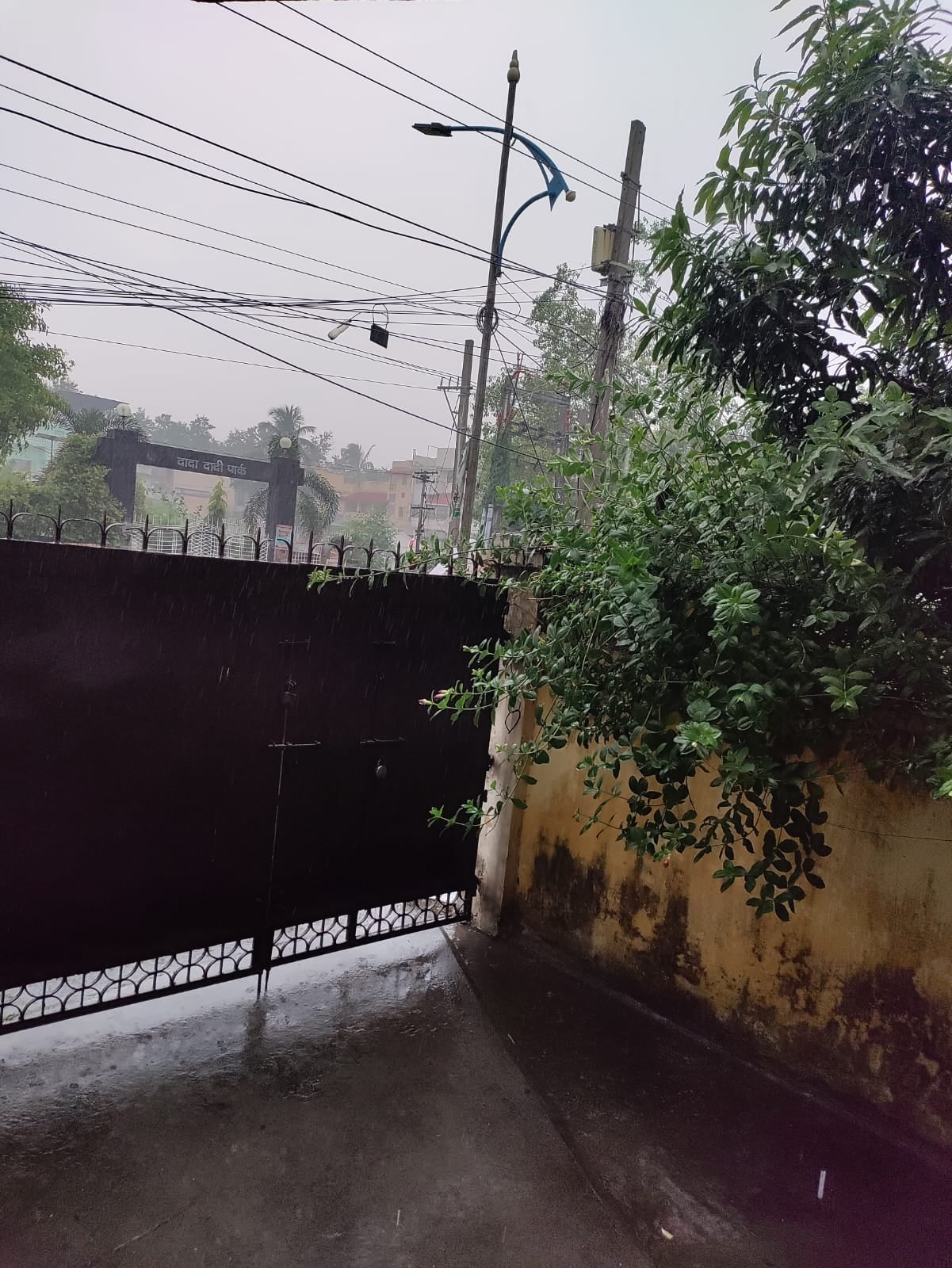 कोयलांचल में हुई सावन की पहली बारिश, लेकिन गर्मी से नहीं मिली राहत