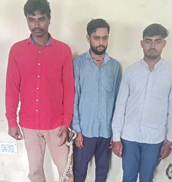 मानव तस्करों के विरुद्ध गिरिडीह पुलिस की बड़ी कार्रवाई, आठ नाबालिग मुक्त, तीन गिरफ्तार