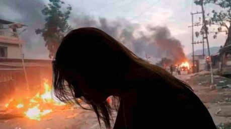 इस नग्न परेड पर हम शर्मिंदा है ! मणिपुर की आदिवासी बेटियों