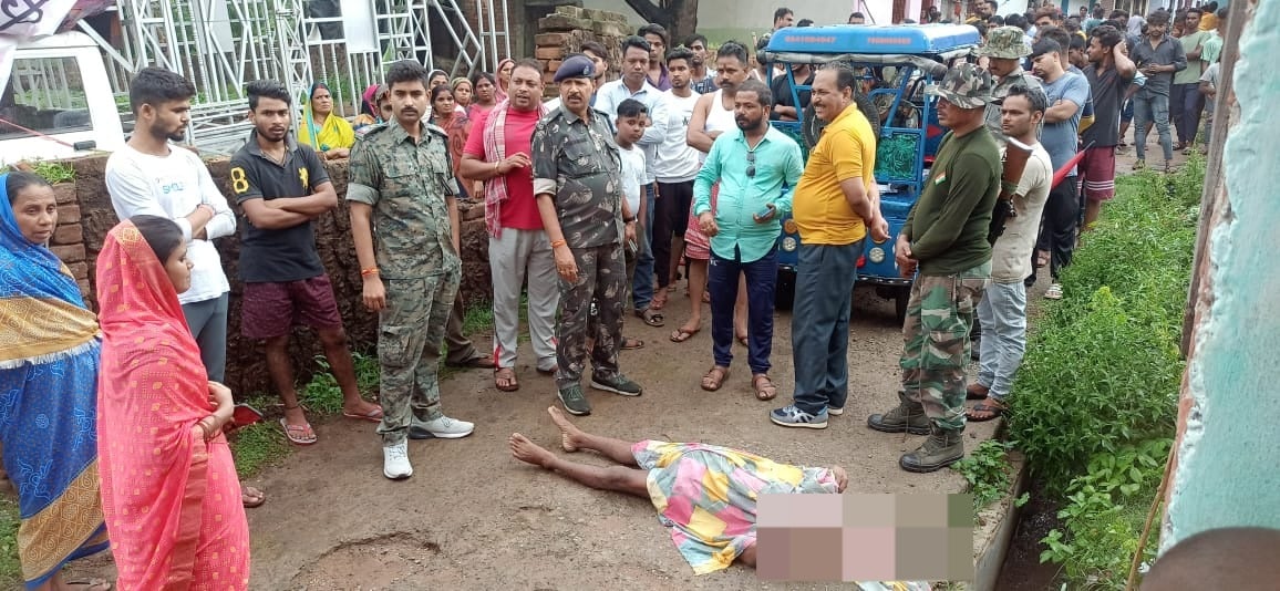गिरिडीह बिजली विभाग की लापरवाही ने ली एक व्यक्ति की जान, लोगों का  फूटा गुस्सा