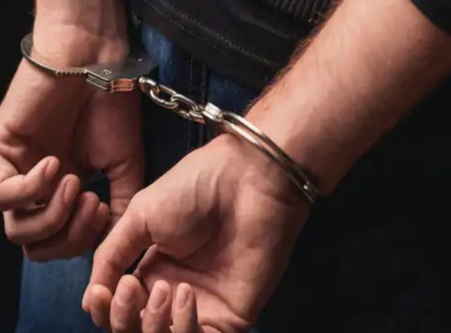 व्यवसाय़ी से 68 लाख की ठगी करने वाला आरोपी दिल्ली से गिरफ्तार, लोजपा पार्टी ज्वाइन करते तस्वीर आयी थी सामने