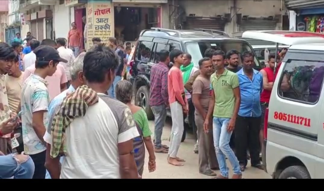 DHANBAD!!टिकिया पड़ा के इकबाल मार्केट में बुजुर्ग का लहूलुहान शव मिलने से सनसनी