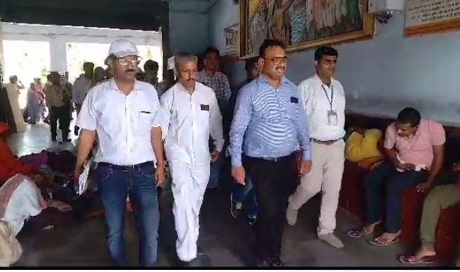 रेल प्रबंधक ने किया विभिन्न स्टेशनों का निरीक्षण, यात्रा से जुड़ी सारी सुविधाओं की हुई जांच