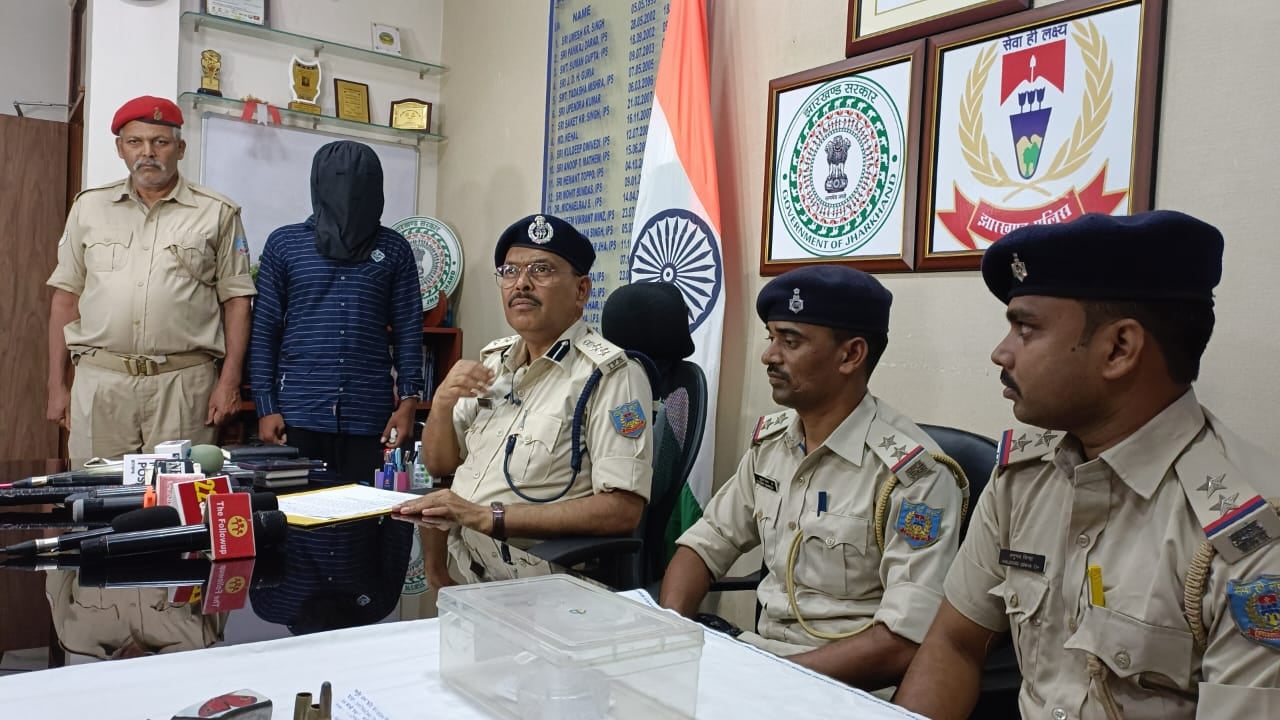 जमीन विवाद में जितेंद्र उरांव को गोली मारने वाला गिरफ्तार, PLFI के एरिया कमांडर ने दिया था देशी तमंचा