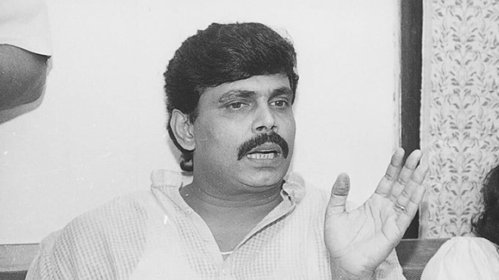 बिहार के सहरसा की सड़कों पर "रोबिनहुड" की तरह दिखे बाहुबली आनंदमोहन, जानिए क्या है उनकी मांगें