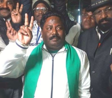 बीजेपी विधायक दल के नेता चुनने को लेकर असंमंजस बरकरार, रायशुमारी में टिक नहीं पा रहे जेपी पटेल !