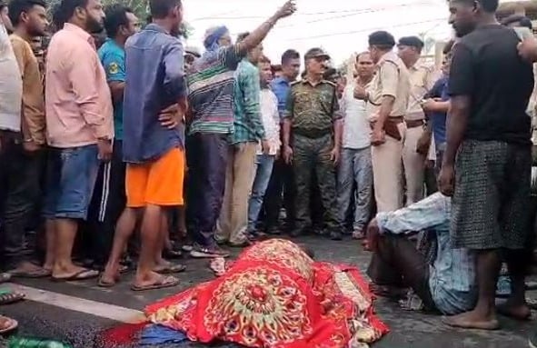 रफ़्तार का कहर: ट्रक ने बाइक सवार को कुचला, मौके पर मौत,  ग्रामीणों ने धनबाद-कतरास मुख्य मार्ग को किया जाम