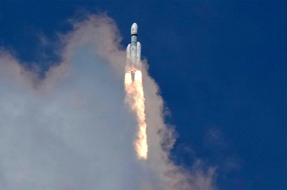 सफलता दर सफलता : chandrayaan-3 चांद के करीब पहुंच रहा है,जानें ISRO का लैटस्ट अपडेट