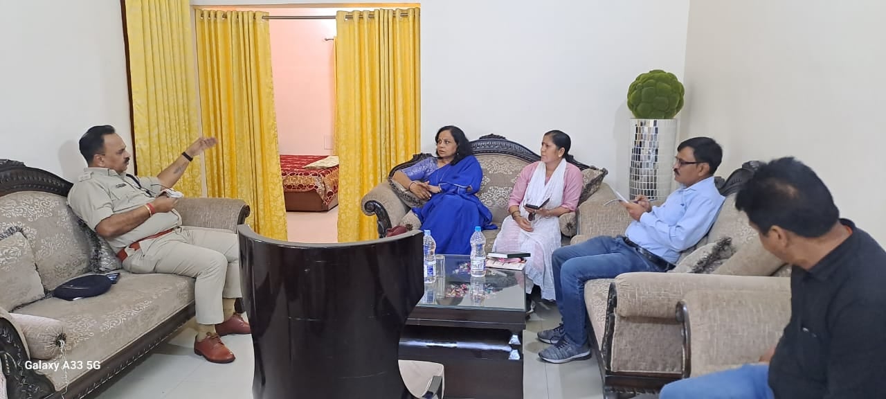 बुलेट जब्ती मामले में आयोग की टीम ने पीड़ित परिवार और थानेदार से की पूछताछ ,आगे भी करेगी