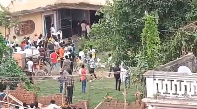 जमीनी विवाद को लेकर पूर्व बाहुबली सांसद शहाबुद्दीन की बेटी के ससुराल में फायरिंग, प्राथमिकी दर्ज