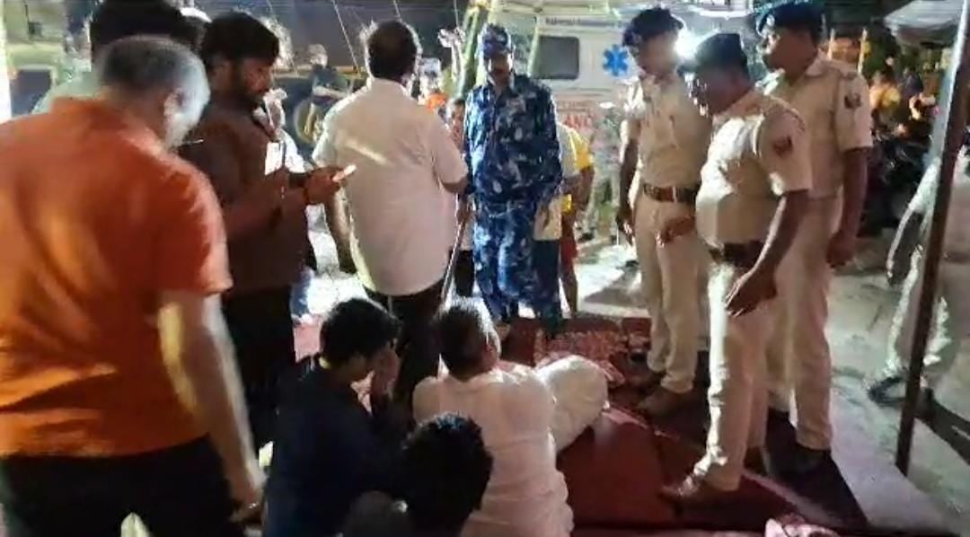 भागलपुर पुलिस की बर्बरता! अनशन पर बैठे बीजेपी कार्यकर्ताओं पर किया लाठीचार्ज, पत्रकारों  को भी जमकर पीटा