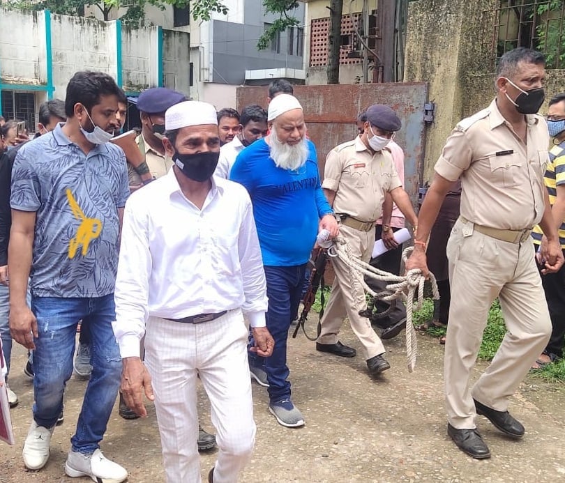एक्टिव मोड में गैंस ऑफ़ वासेपुर : लाशें  गिरती रहीं और  गैंगवार  रफ़्तार पकड़ता रहा