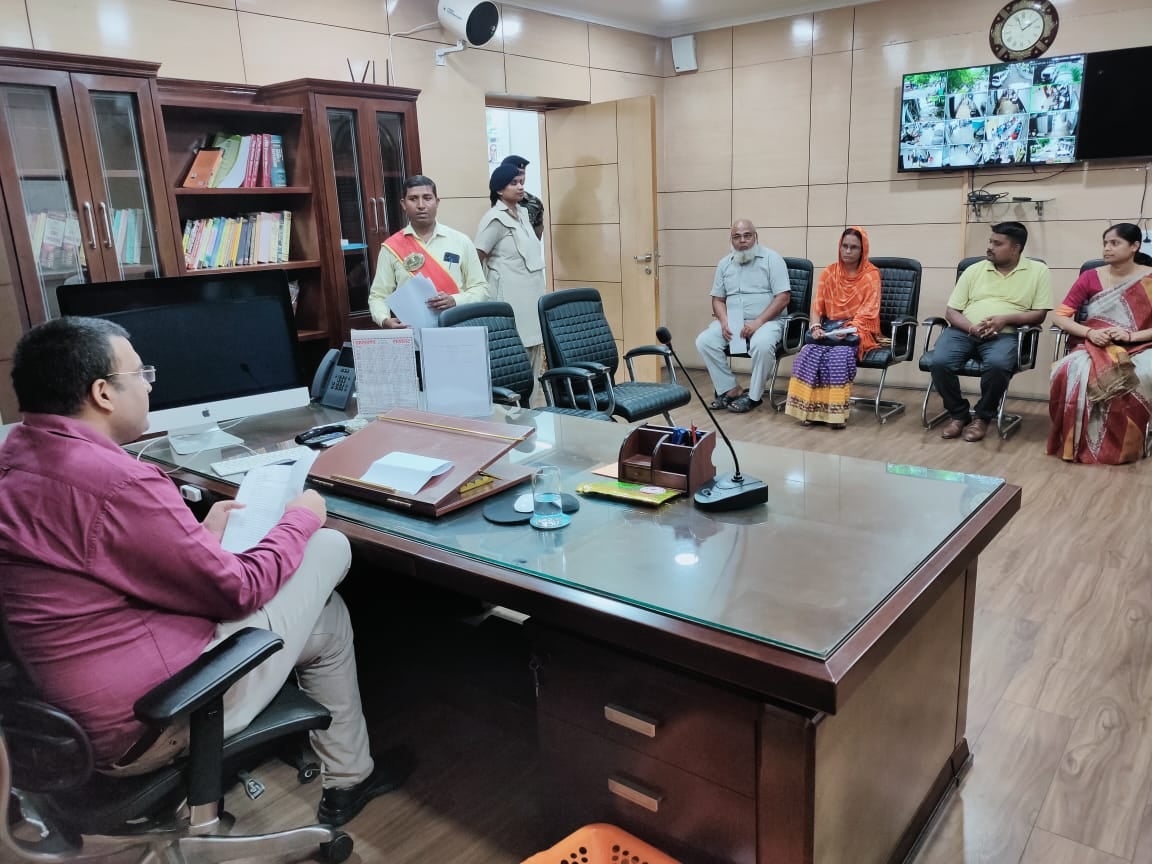 उपायुक्त से गुहार: मित्तल पॉली फैक्ट्री को हटवाइये हुजूर ! मुहल्ले  में रहना हो गया है मुश्किल