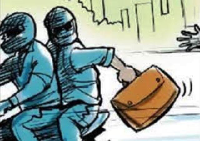 35 लाख रुपए गबन के लिए सेल्समैन ने रच डाली लूट की कहानी, फिर ऐसे धराया