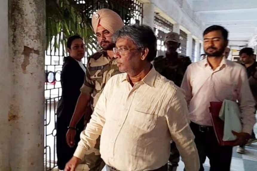 निलंबित चीफ इंजीनियर वीरेंद्र राम ने कोर्ट में दाखिल की जमानत याचिका, आय से अधिक संपत्ति का है मामला.