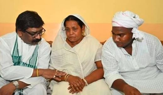 डुमरी विधनसभा उपचुनाव को लेकर सजने लगी है फील्डिंग, 17 तारीख को नामांकन करेगी जेएमएम प्रत्याशी बेबी देवी