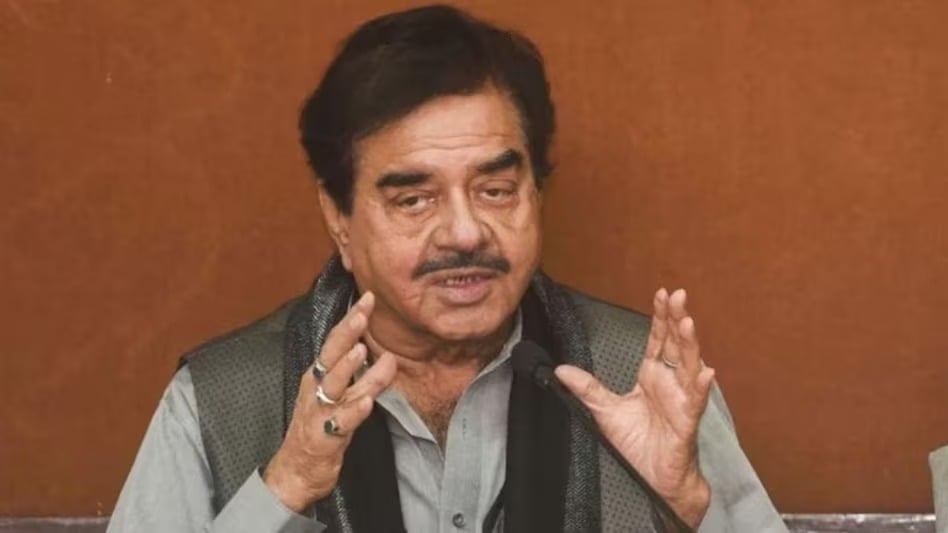 शत्रुघ्न सिन्हा ने मोदी के भाषण को बताया ड्रामेबाजी और नौटंकी, कहा -अविश्वास प्रस्ताव का मजाक उड़ाना कहीं से जायज नहीं