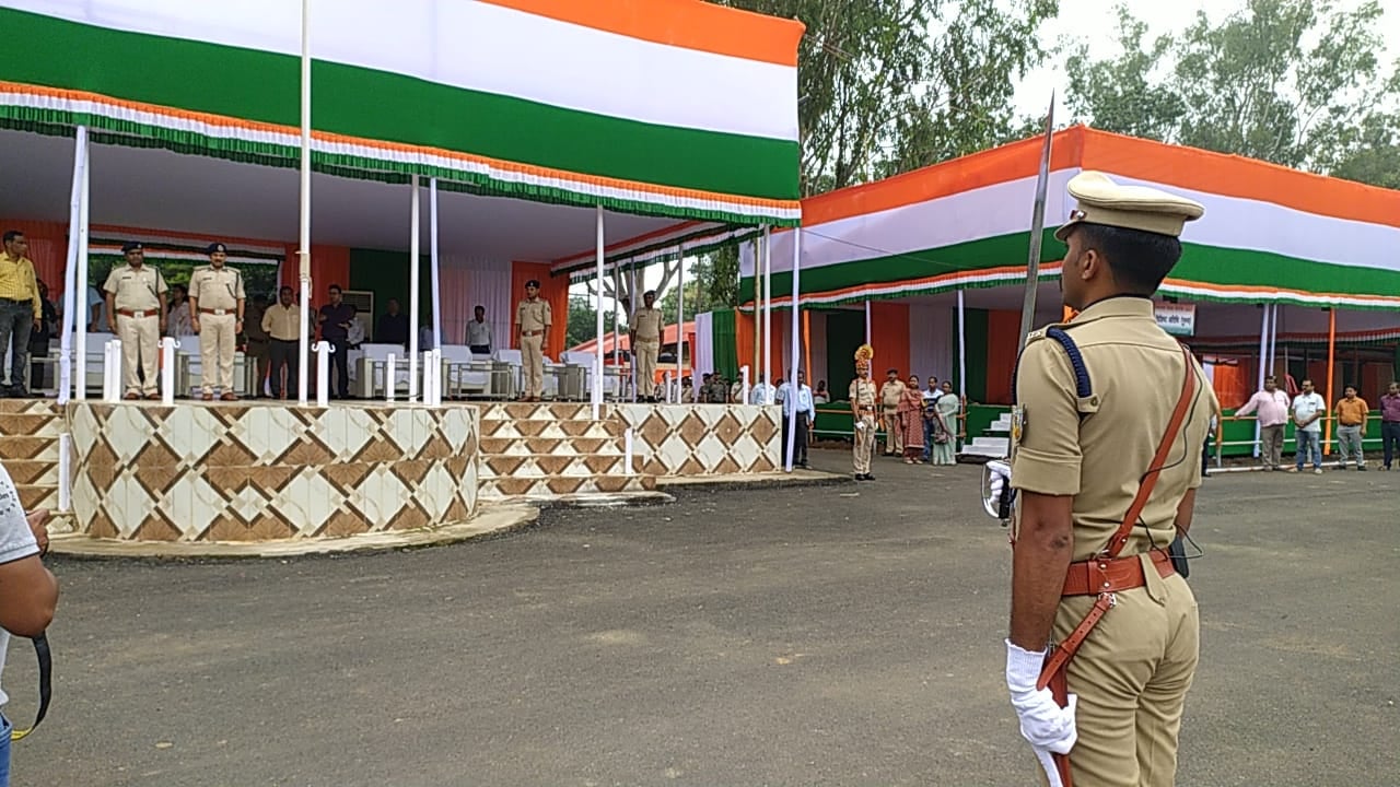 उपराजधानी दुमका में हर्षोल्लास के साथ मनाया जाएगा स्वतंत्रता दिवस, तैयारियों को दिया ज रहा अंतिम रुप