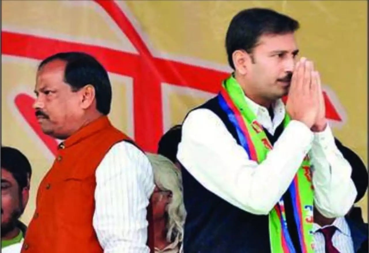 झारखंड भाजपा को डिक्टेट करने की हैसियत में आ खड़ी हुई आजसू! डुमरी के अखाड़े में भाजपा के  सरेंडर  की कहानी