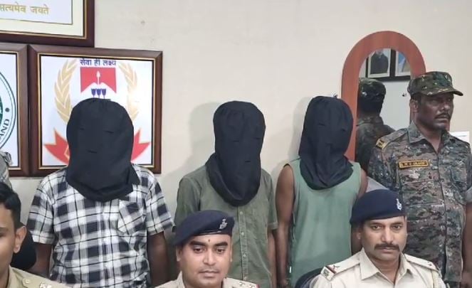फाइनेंस कंपनी के महिला कर्मी से डकैती करने वाले 3 अपराधी गिरफ्तार, 2 की तलाश जारी