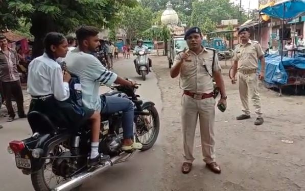 जमशेदपुर: सिद्धू मूसेवाला को पुलिस अधिकारी ने बताया आतंकवादी, वीडियो वाइरल होने पर भड़के फैंस तो SHO ने मांगी माफी
