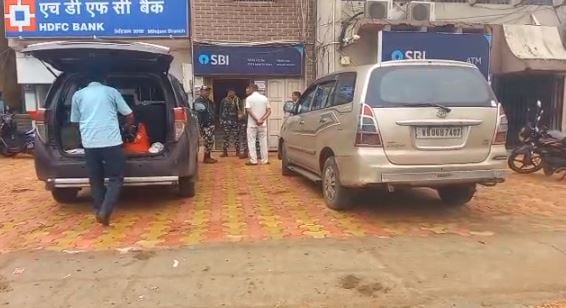 जामताड़ा के कारोबारी योगेंद्र तिवारी की शराब घोटाले में फंस गई गर्दन! ईडी की कई ठिकानों पर छापेमारी