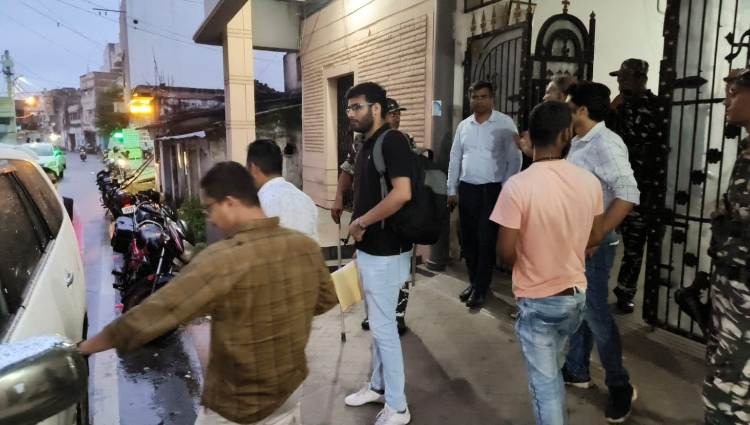 शराब घोटाला मामले में गिरिडीह के पूर्व भाजपा विधायक शाहाबादी के आवास पर ईडी की कार्रवाई समाप्त, कई दस्तावेज जब्त