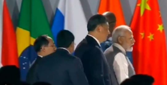 ब्रिक्स में पीएम मोदी और चीनी राष्ट्रपति जिनपिंग के बीच हुई बात, क्या रिश्तों पर जमी बर्फ पिघलेगी?