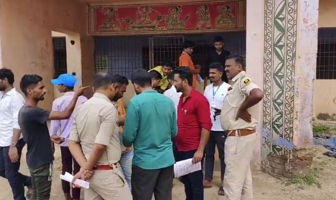 बीपीएससी परीक्षा में बायोमेट्रिक थम्स नहीं मिलने पर छात्र हुए आक्रोशित, जानिए एसडीओ ने कैसे शांत कराया मामला