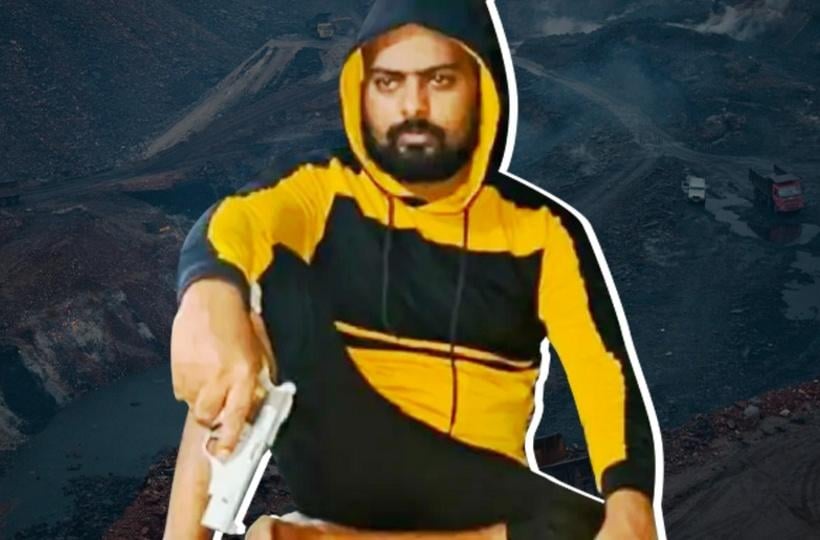 धनबाद पुलिस ने फिर गैंगस्टर प्रिंस खान गैंग के पांच युवकों को उठाया,शक है कि आका के इशारे पर करते हैं काम