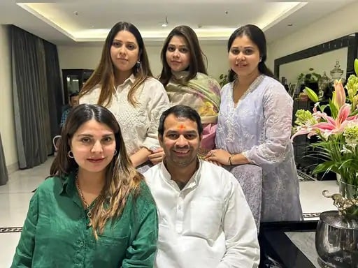 भैया राखी की लाज को बचाना, आदिवासी बहनों को नग्न परेड करने वालों को मिटाना, देखिये इस रक्षाबंधन पर तेज से क्या मांग गयी बहन रोहणी