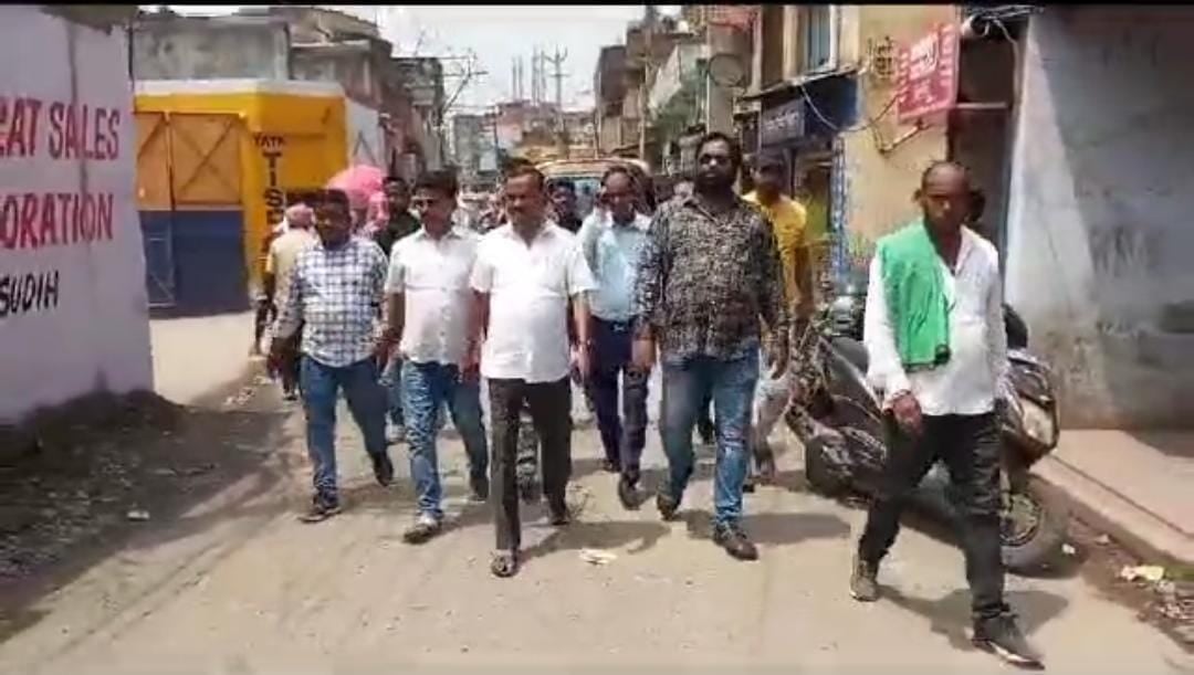 जमशेदपुर: परसुडीह के लोगों को मिलेगी जर्जर सड़क से मुक्ति, जानें विधायक मंगल कालिंदी ने क्या दिया आश्वासन