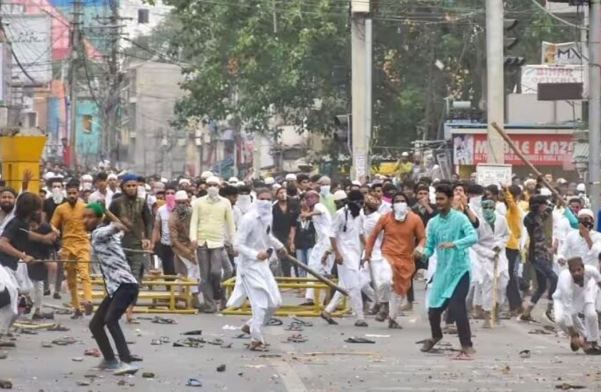 रांची हिंसा के गुनहगारों से उठने वाला है पर्दा! हाईकोर्ट का प्रशासन से अद्यतन रिपोर्ट जमा करने का निर्देश