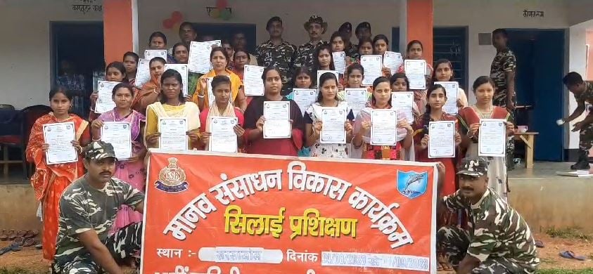 जहां कभी गूंजती थी बंदूक की गोलियां वहां सुनाई पड़ रही है सिलाई मशीन की खनक, जानिए डिटेल्स