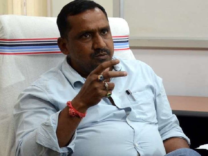 धनबाद में आज प्रभारी मंत्री को "घेरने" की है पूरी तैयारी,जानिए किस प्रयोजन से पहुंच रहे हैं मंत्री